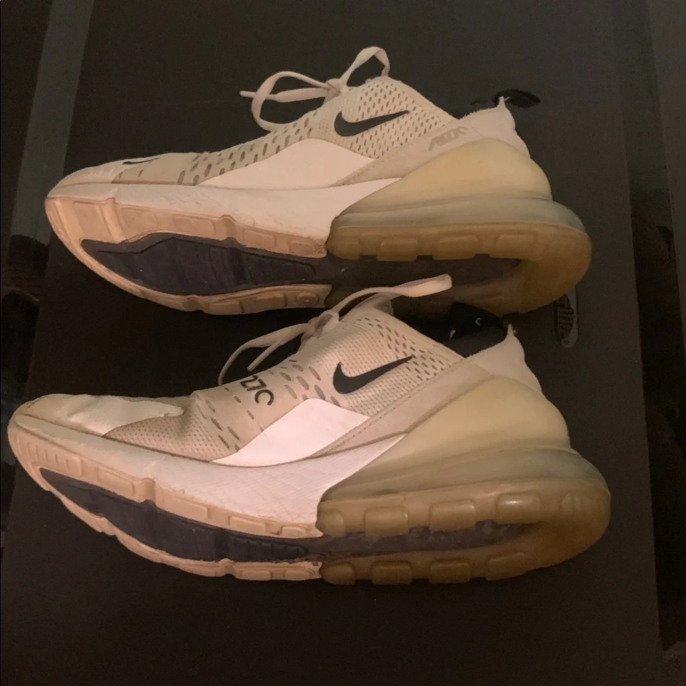 Nike Air Max 270 White and Black Tennis Shoes Size 8 - Picture 5 of 6